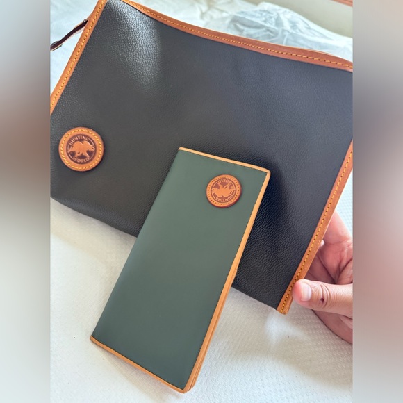 🙏Hunting World Pouch with brown wallet - Picture 4 of 17